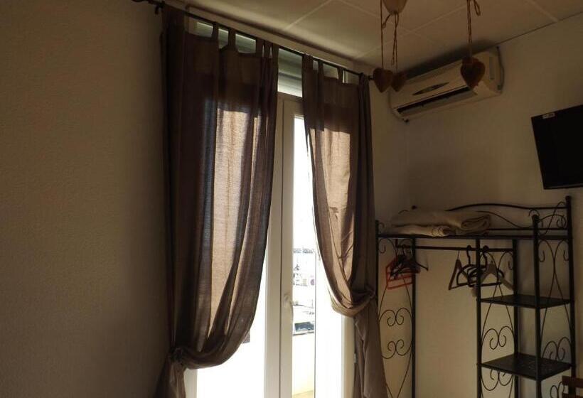 فندق Hôtel Le Carnon