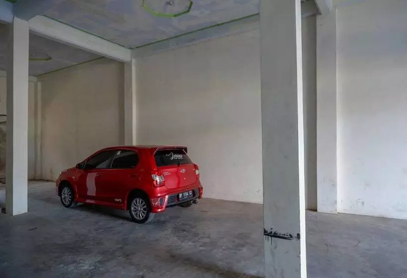 Hotelli Reddoorz Syariah At Jalan Jenderal Sudirman Palopo
