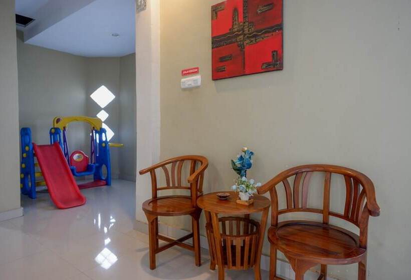 Hotel Reddoorz Syariah At Jalan Jenderal Sudirman Palopo