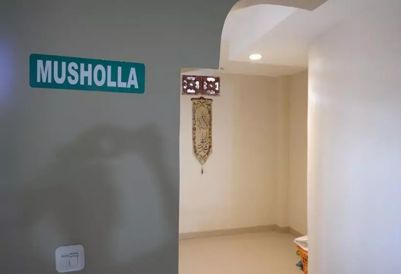 Hotelli Reddoorz Syariah At Jalan Jenderal Sudirman Palopo
