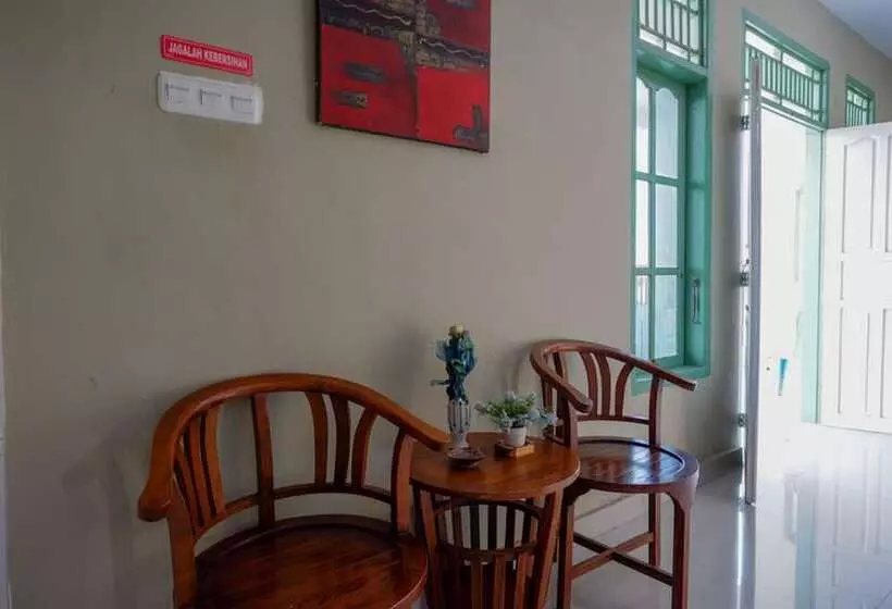 Hotelli Reddoorz Syariah At Jalan Jenderal Sudirman Palopo