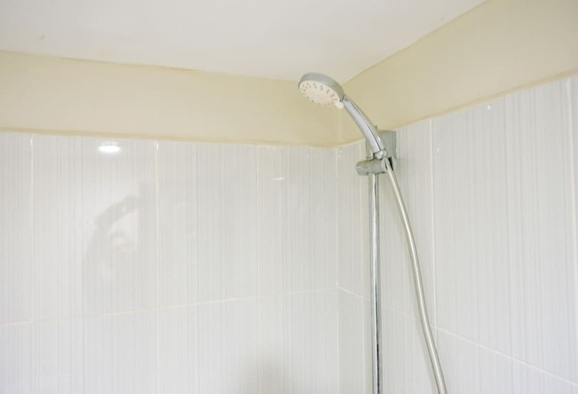 Hotel Reddoorz Syariah At Jalan Jenderal Sudirman Palopo