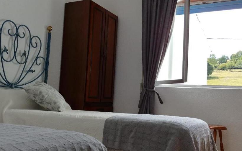 호텔 Hostal & Restaurante Miralpas