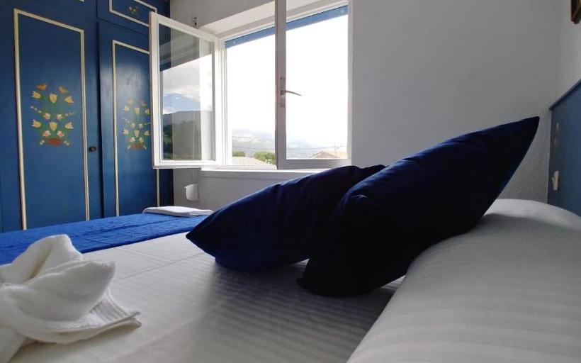 호텔 Hostal & Restaurante Miralpas