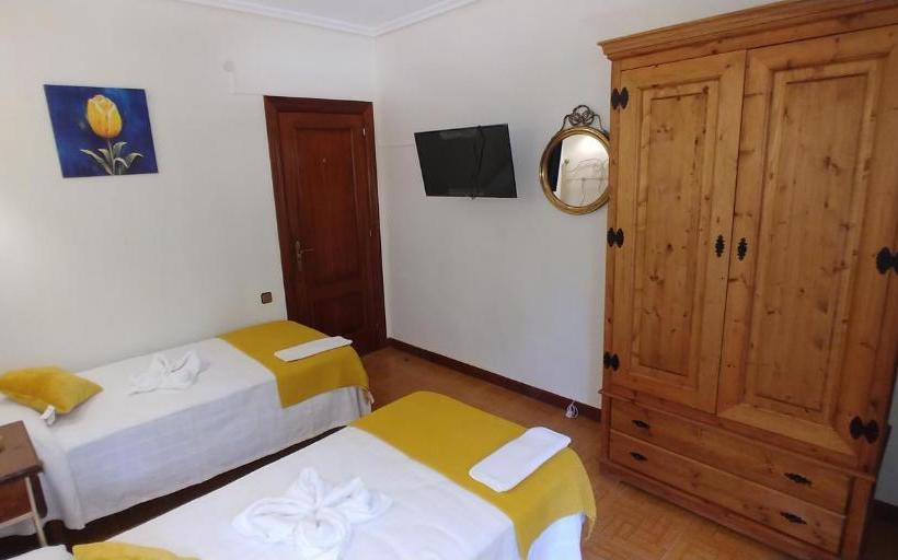 호텔 Hostal & Restaurante Miralpas