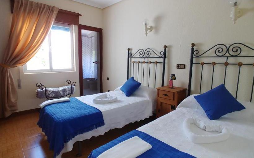 호텔 Hostal & Restaurante Miralpas