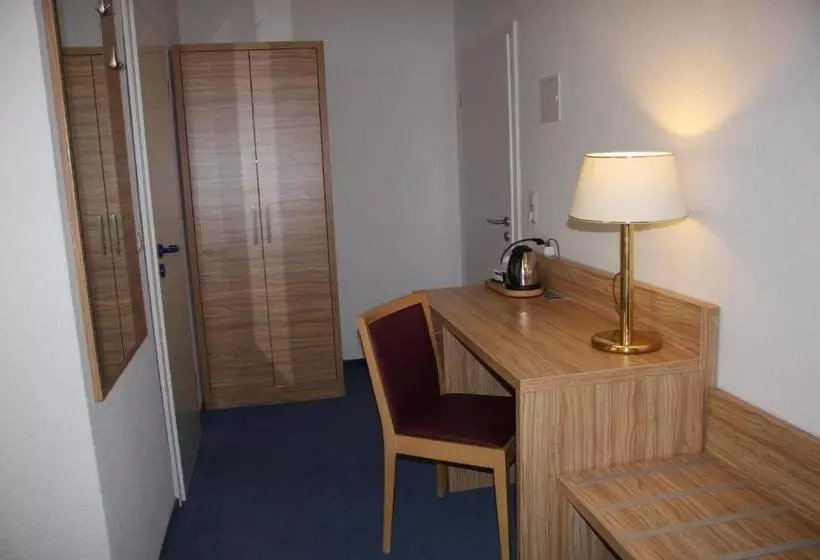 Hotelli Und Restaurant Knesebecker Hof