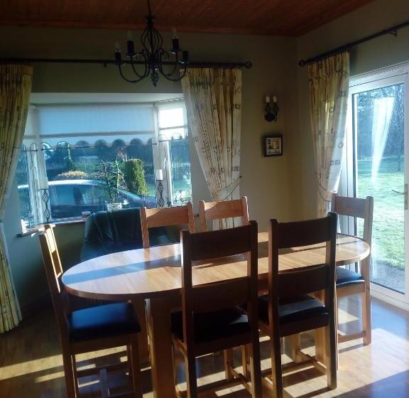 צימר Inny River Lodge