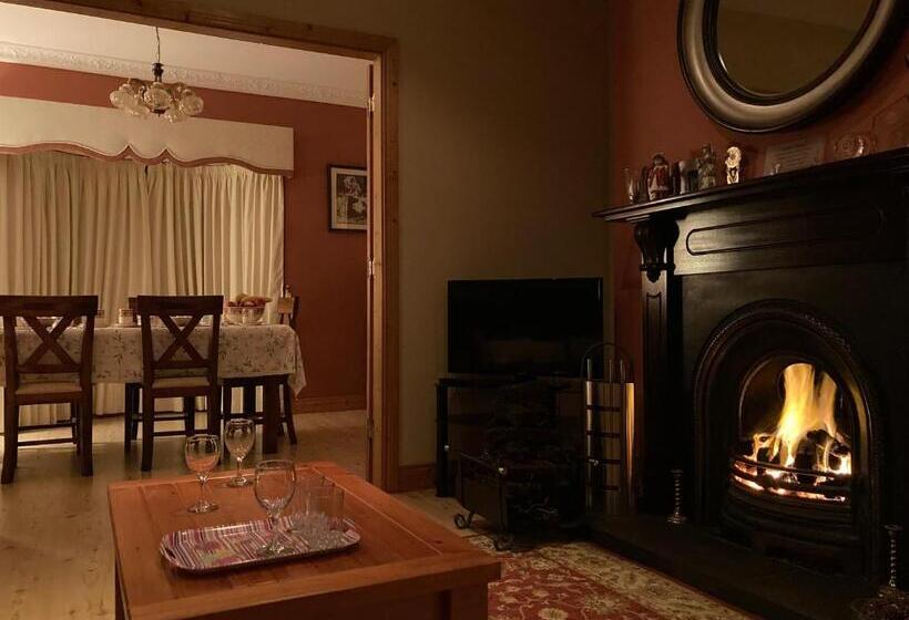 צימר Inny River Lodge