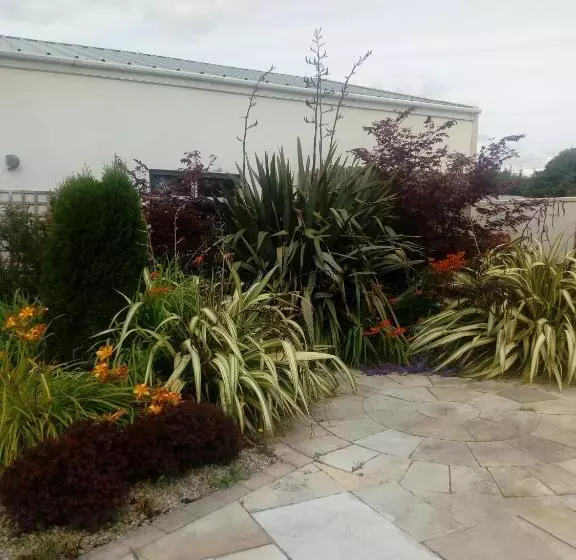 ベッドアンドブレックファースト Inny River Lodge