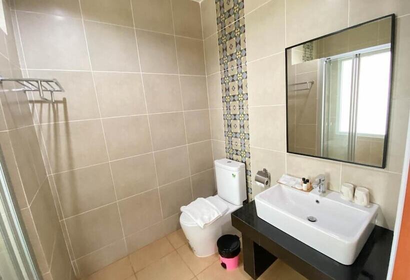 فندق Monaz River Kwai Kanchanaburi