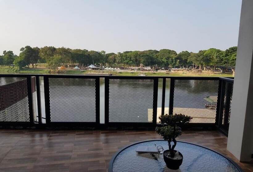 فندق Monaz River Kwai Kanchanaburi