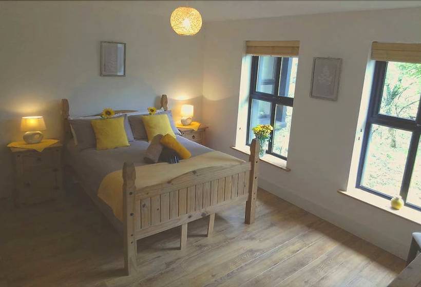 펜션 Coill Maher Lake House