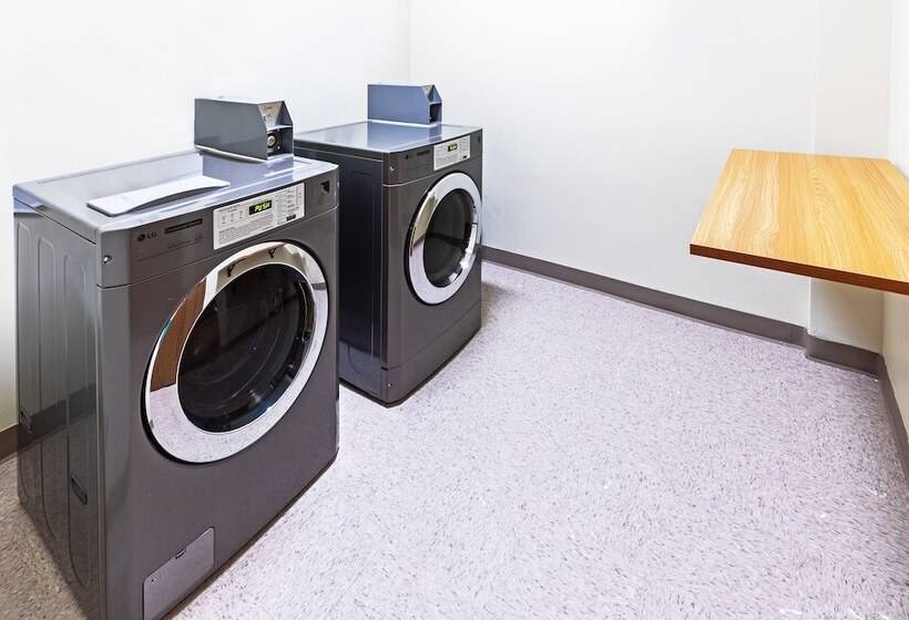 فندق Holiday Inn Express & Suites Houston N Downtown, An Ihg