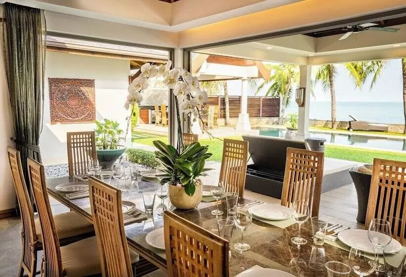 Miskawaan Beachfront Villas