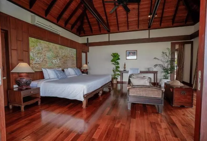 Miskawaan Beachfront Villas