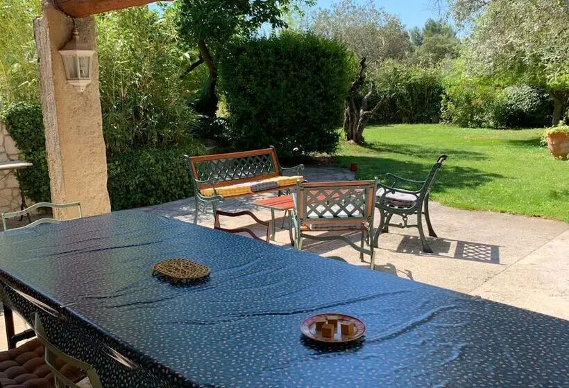 Aamiaismajoitus (B&B) Bastide Sainte Agnes