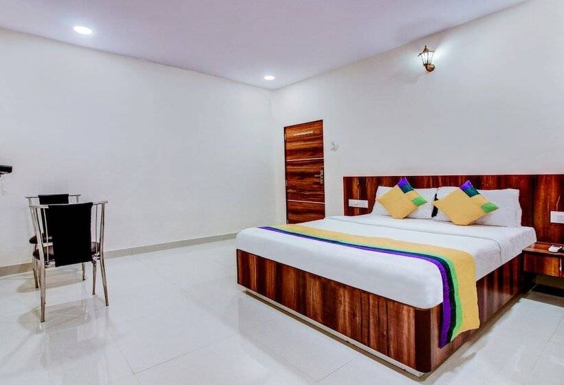 בית מלון כפרי Treebo Trip Vijay Inn