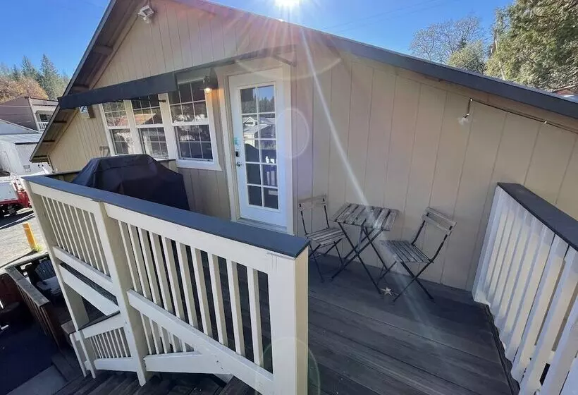 Hotelli Yosemite Basecamp