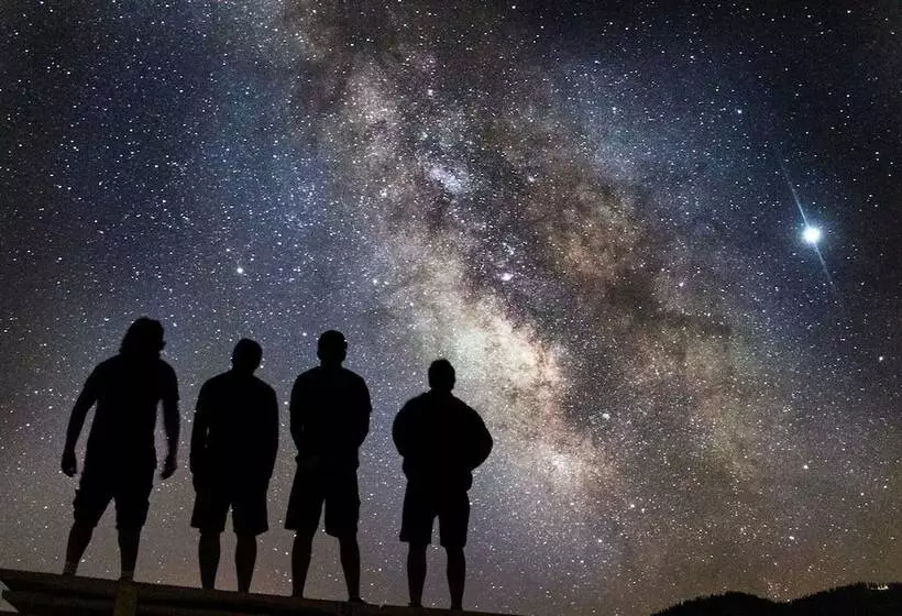 Hotelli Yosemite Basecamp