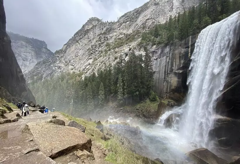 Hotelli Yosemite Basecamp