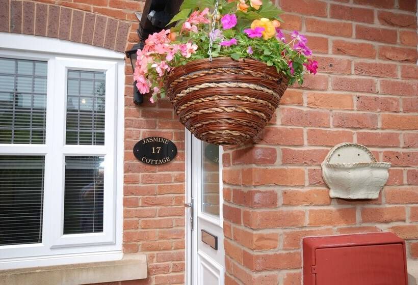 Saltburn Holidays Jasmine Cottage