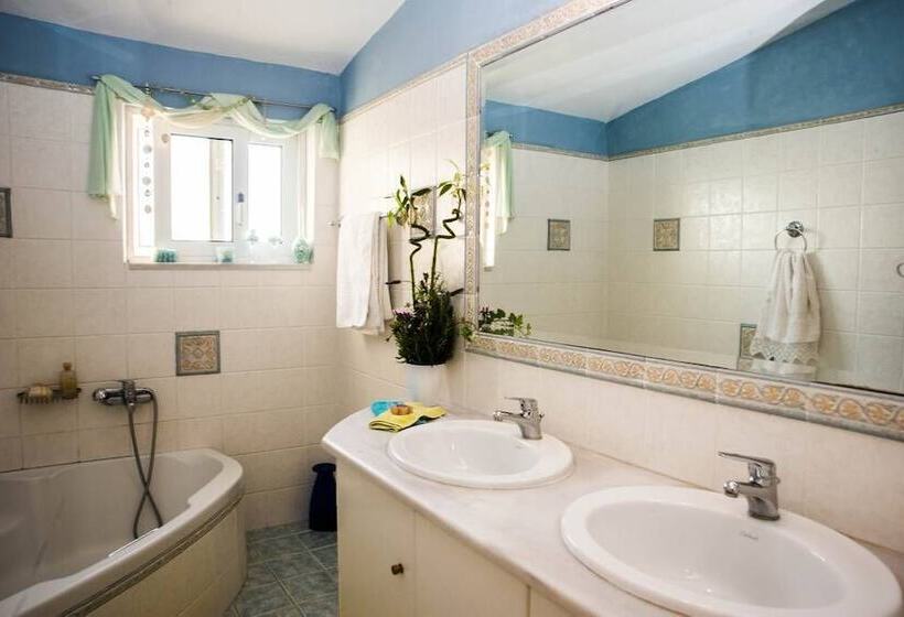 Beachside Bliss   Luxury Sanctuary & Private Pool