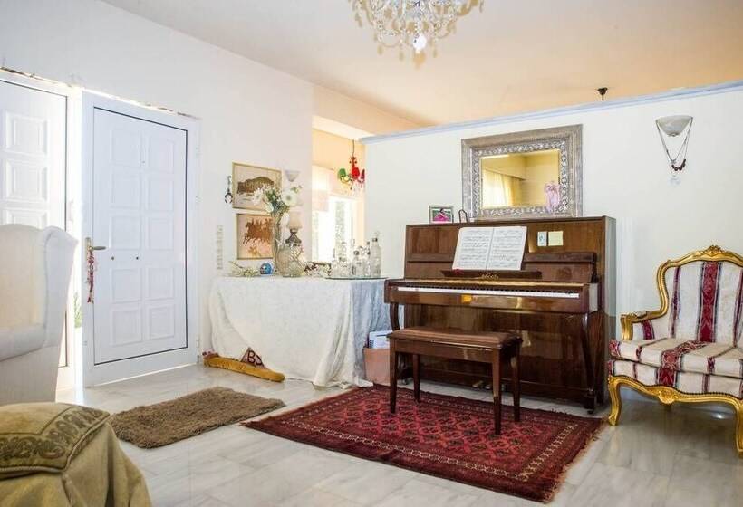 Beachside Bliss   Luxury Sanctuary & Private Pool