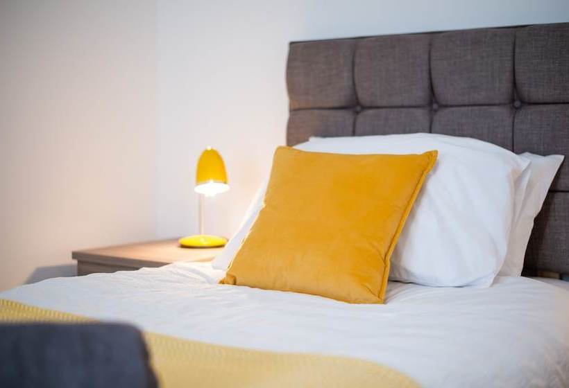 Check It Out, Eaton S House