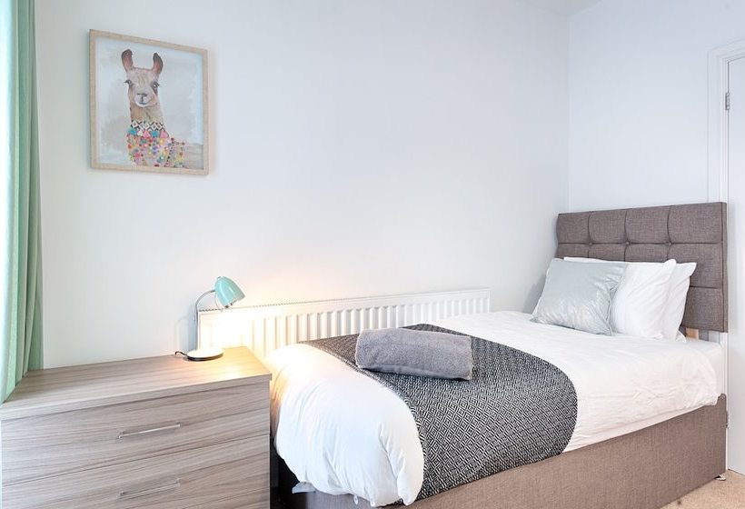 Check It Out, Eaton S House