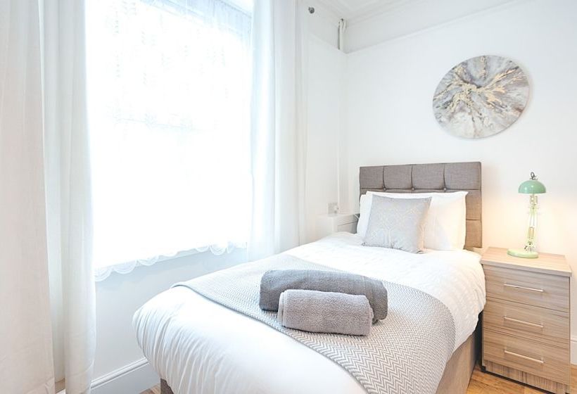 Check It Out, Eaton S House