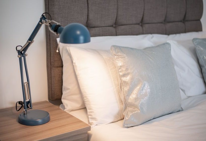 Check It Out, Eaton S House