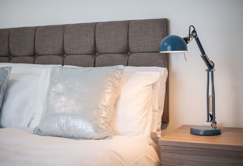 Check It Out, Eaton S House