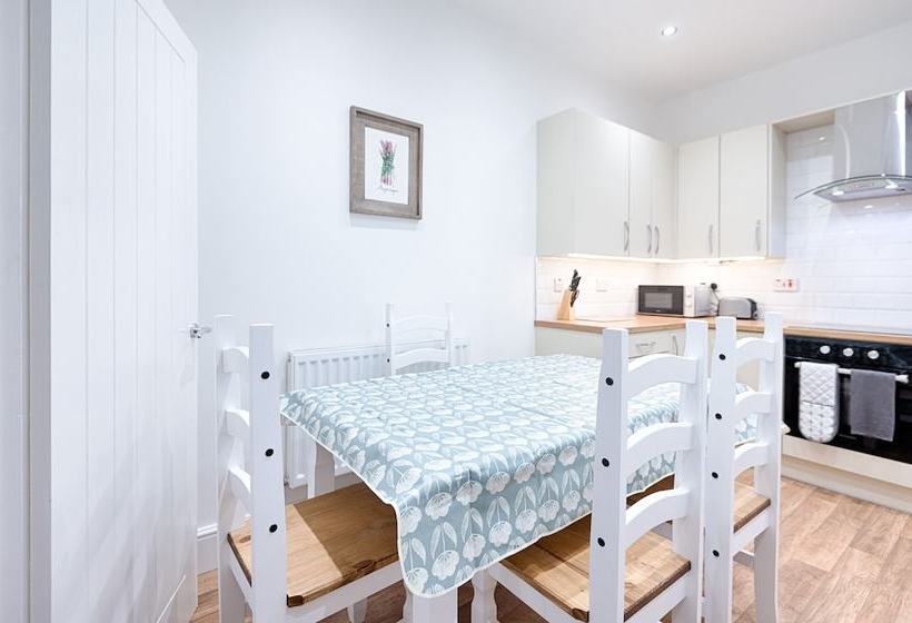 Check It Out, Eaton S House