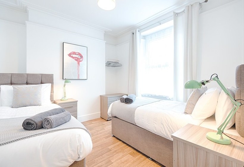 Check It Out, Eaton S House