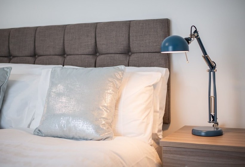 Check It Out, Eaton S House