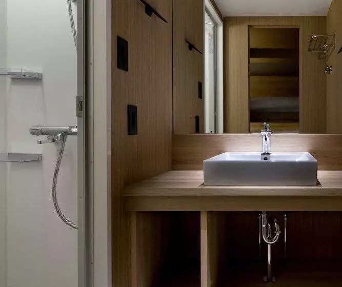 ホテル Alphabed Inn Takamatsu Ekimae