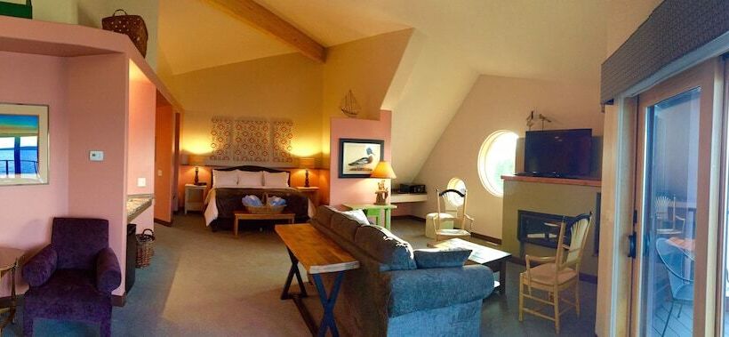 فندق Blue Wave Inn