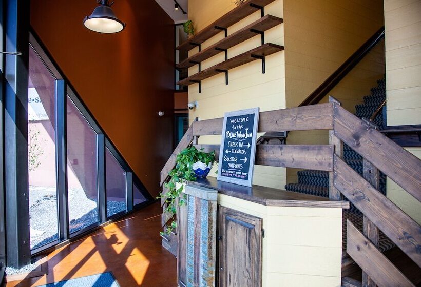 فندق Blue Wave Inn