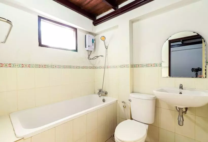 ホテル Dnk Baan Suan