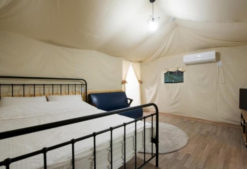 호텔 Gapyeong Animal Caravan Pension