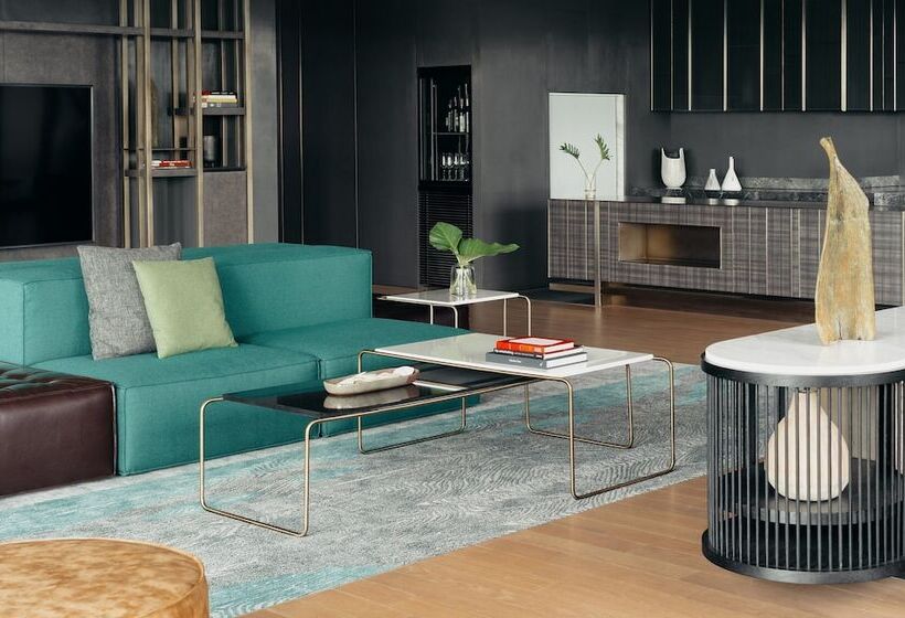 Отель Kimpton Maalai Bangkok  An Ihg