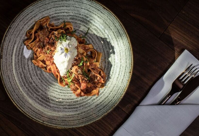 Отель Kimpton Maalai Bangkok  An Ihg