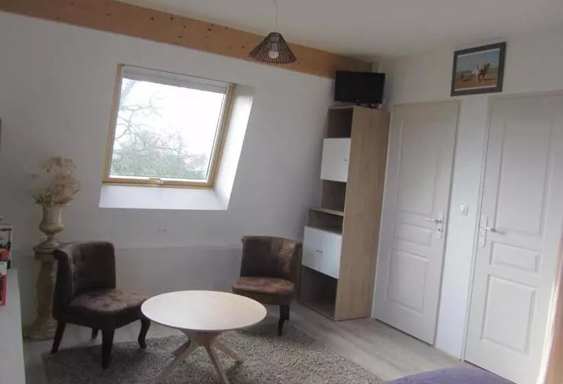 Majatalo La Petite Charnasserie