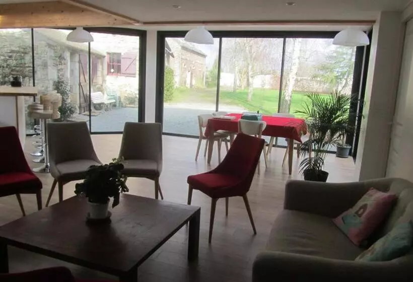 Majatalo La Petite Charnasserie