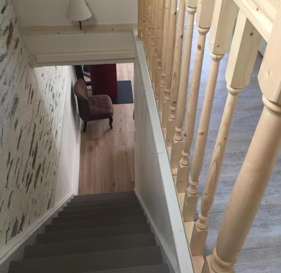 بنسيون La Petite Charnasserie