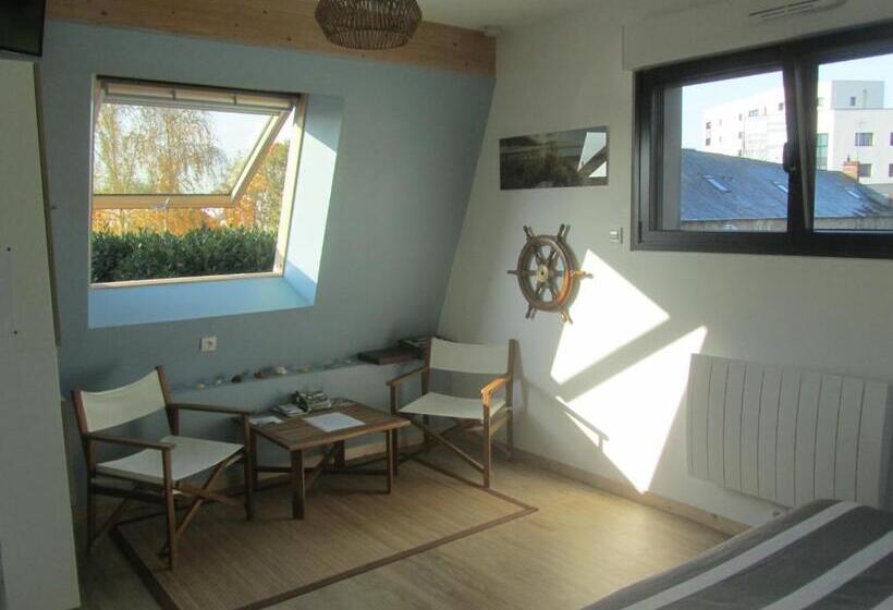 بنسيون La Petite Charnasserie