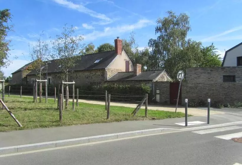 Majatalo La Petite Charnasserie