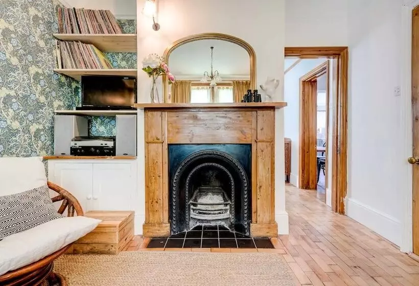 The Writers Retreat  Hastings