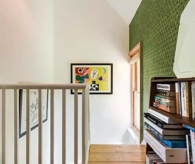 The Writers Retreat  Hastings